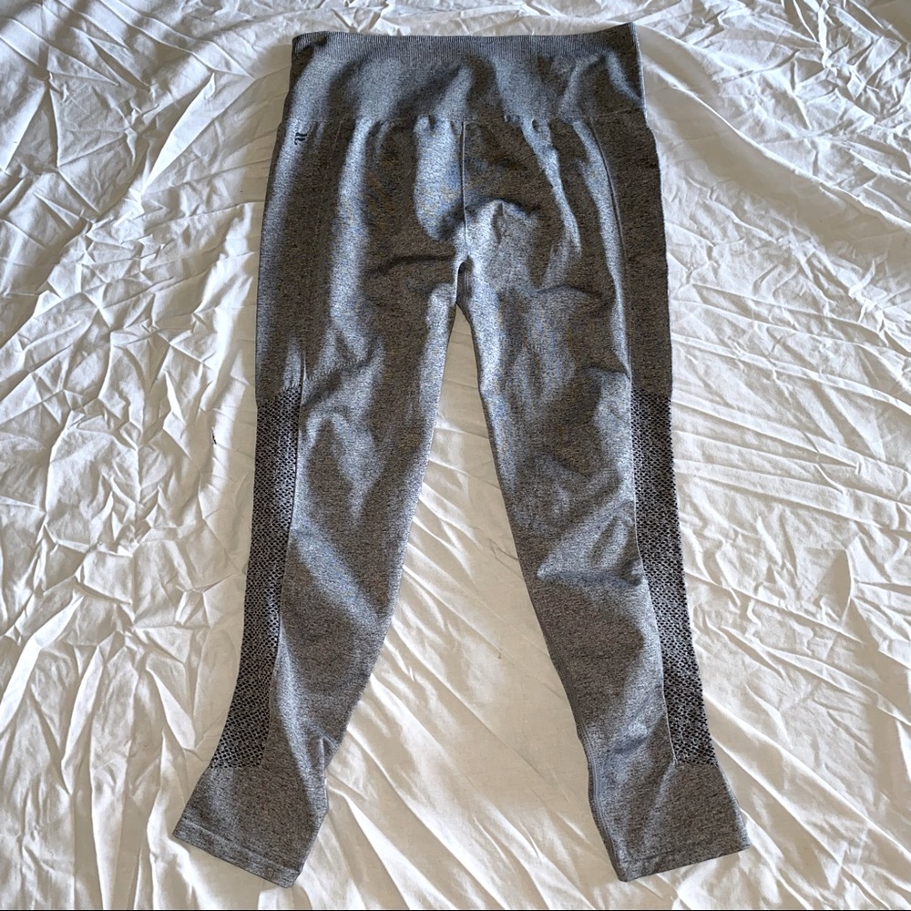 Fabletics Seamless Crop Leggings